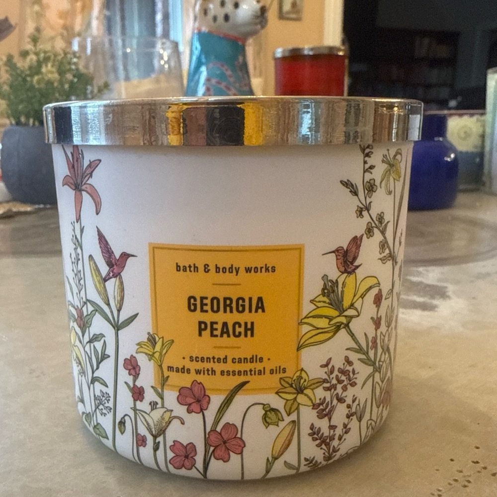 Bath & Body Works Georgia Peach 3 wick candle New